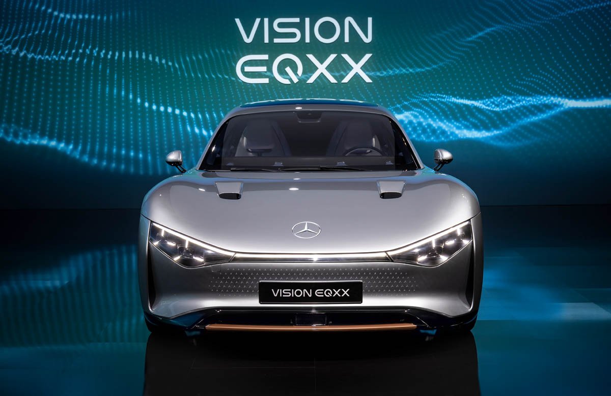 Mercedes-Benz VISION EQXX Head On View of Front End